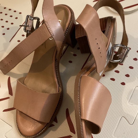 Franco Sarto Nude Leather Heels - Picture 6 of 7